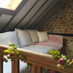 Les Hirondelles Holiday home *