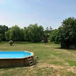 Les Hirondelles Holiday home *